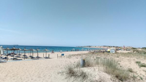 Hella's Apartment, 50m from Beautiful Sandy Beach